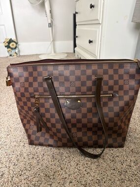 Designer-Inspired GM Sized Brown Check Tote Bag with Burgundy Interior